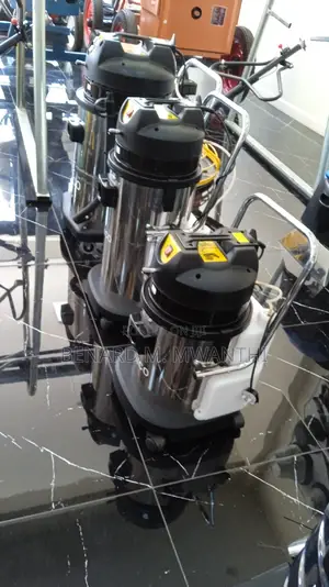 Vacuum Cleaners Wet and Dry