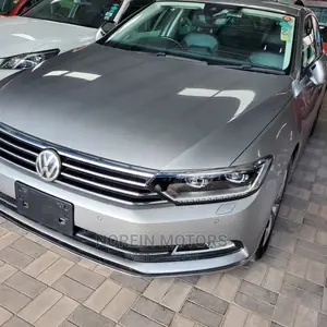 Volkswagen Passat 2016 Gold