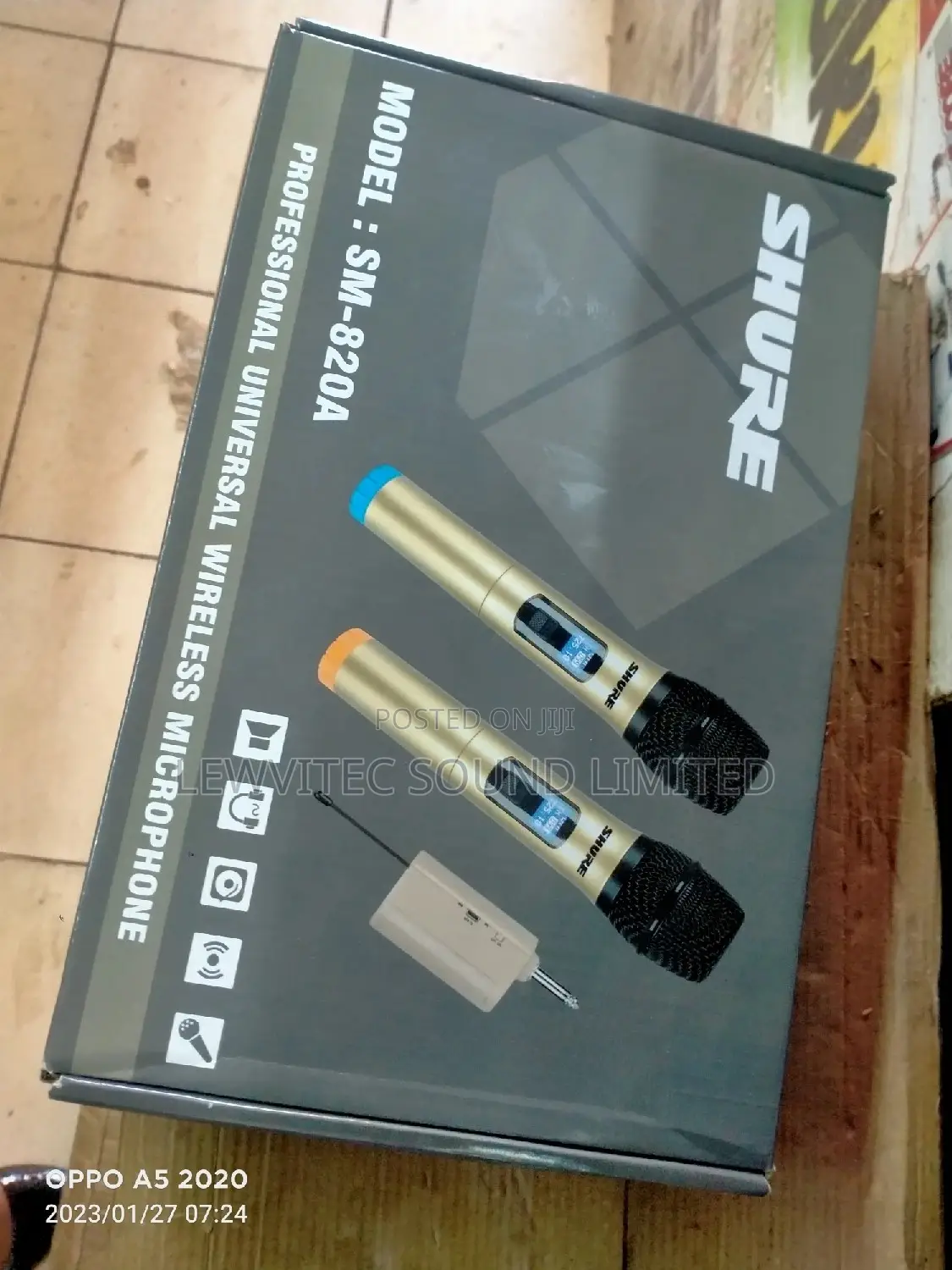 Shure Universal Wireless Microphone