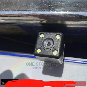 Reverse Camera With 4 Led Lights