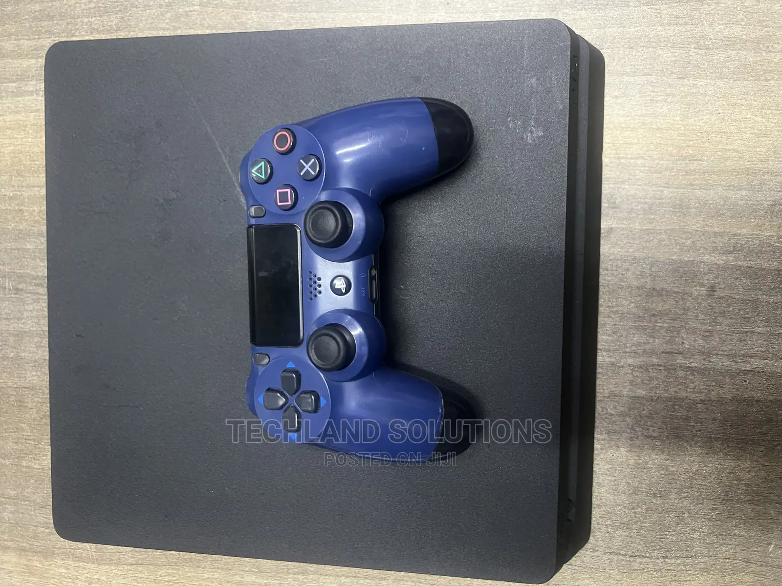 Playstation 4 Slim , Preowned