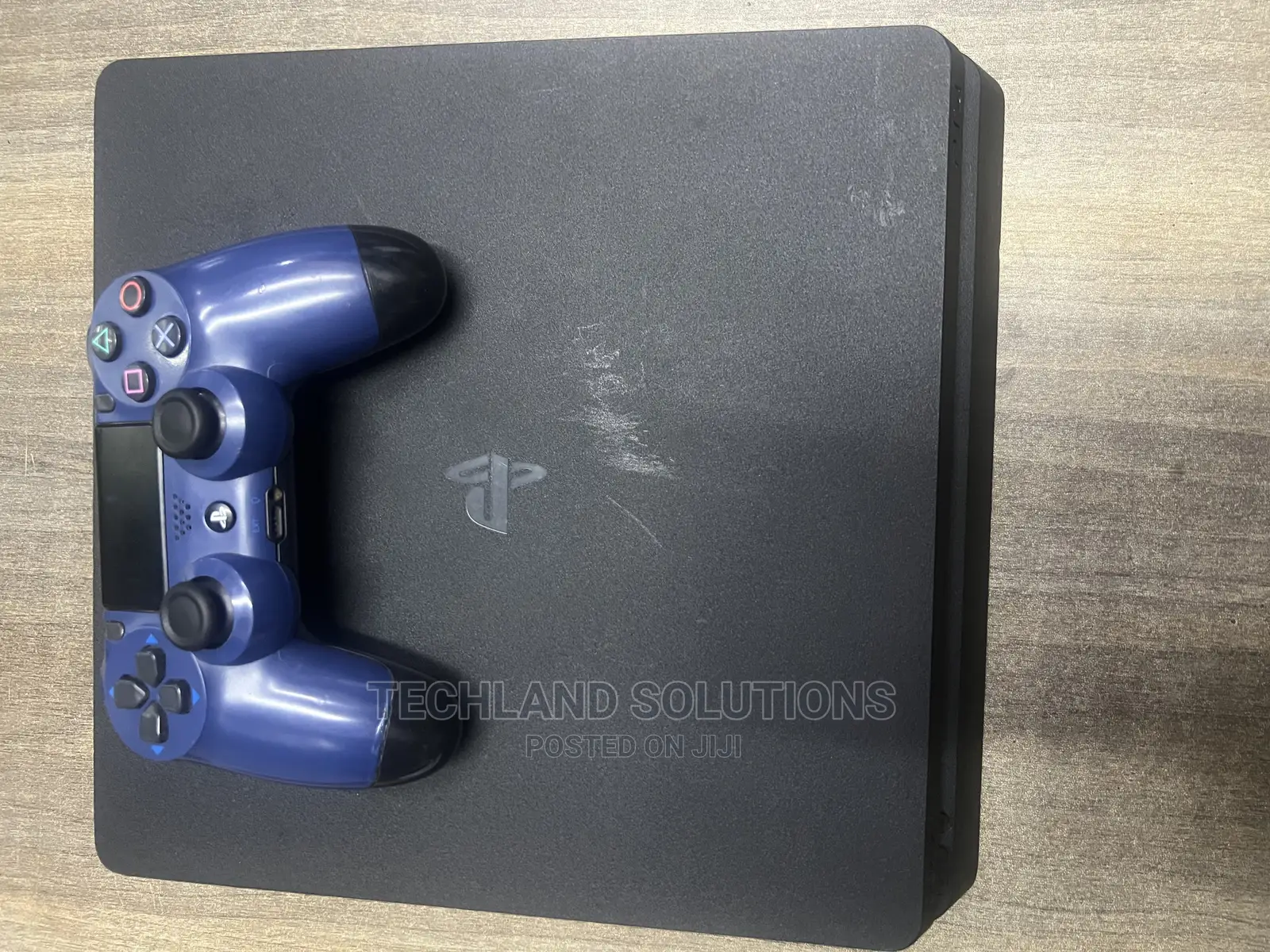 Playstation 4 Slim , Preowned