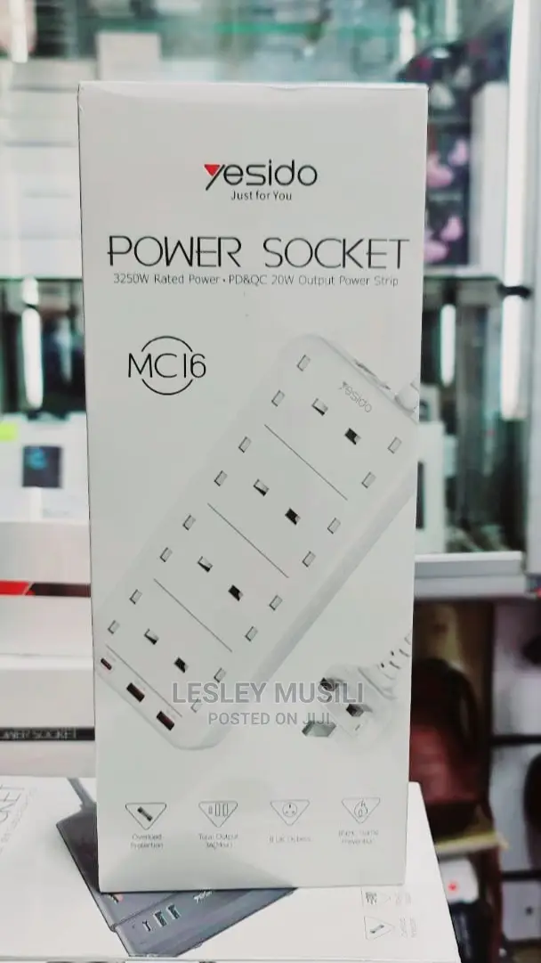 11 in 1 Expansion Socket, Porous Multi- Socket: 8 UK Socket