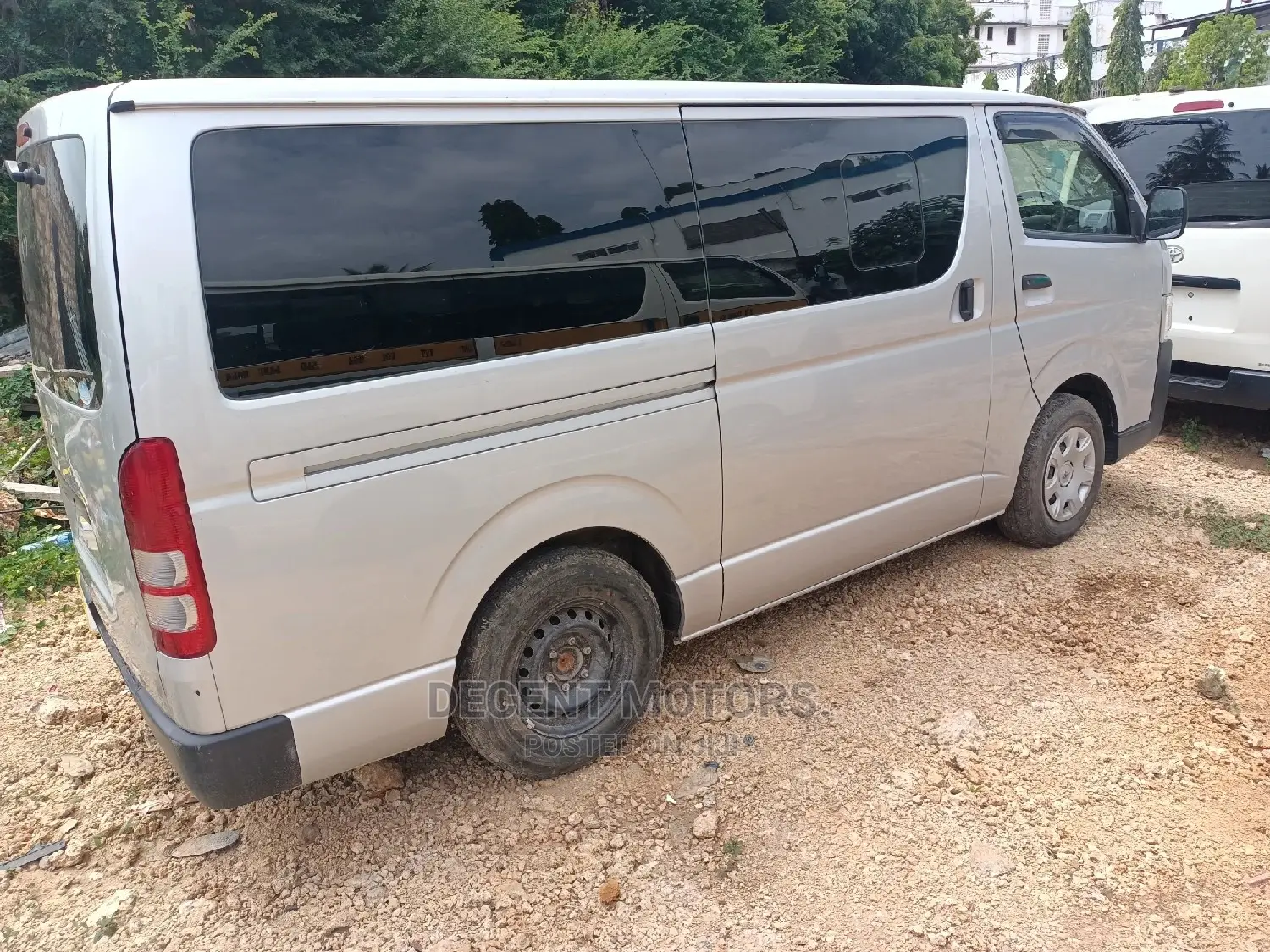 Toyota HiAce 2016 Silver