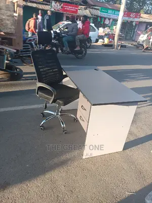 Office Desk+Office Chair