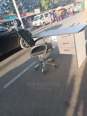 Office Desk+Office Chair
