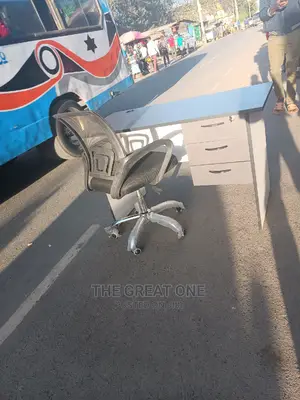 Office Desk+Office Chair