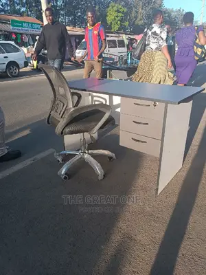 Office Desk+Office Chair