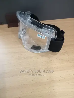 Anti-Fog Protective Goggles