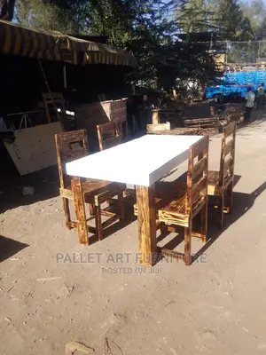 Pallet Dining Set