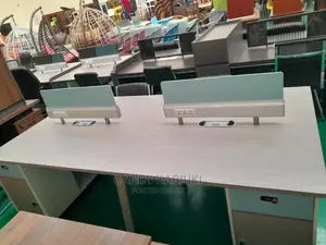 Spacious 4 User Workstation With Functional Sockets