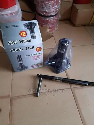 Brand New 2ton Black Spiral Lift Jack