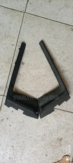 Windscreen Finisher Vitz 2014