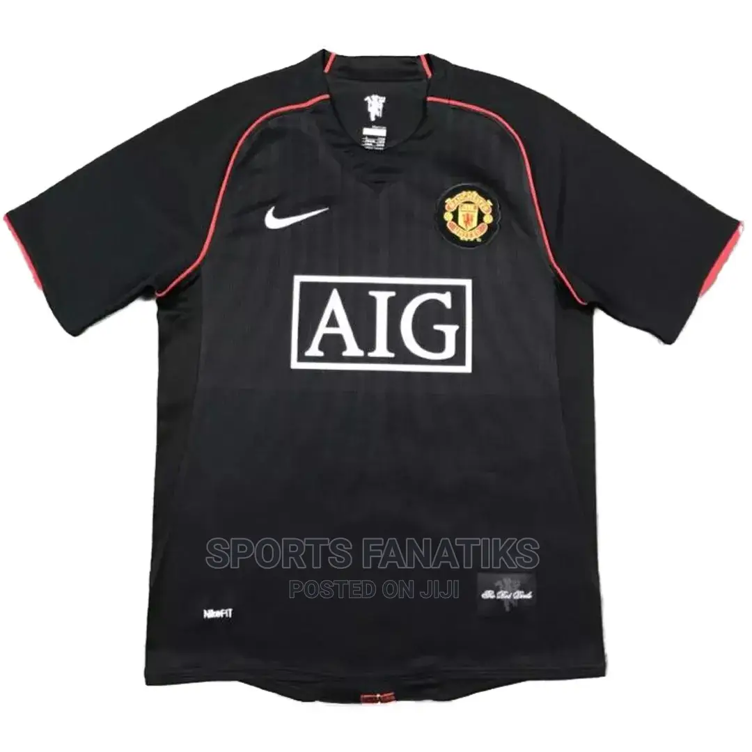 Vintage Man Utd Jerseys (AIG and SHARP)