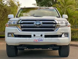 Toyota Land Cruiser 4.6 V8 ZX 2016 White