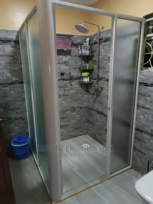 Hinged Door Shower Cubicle