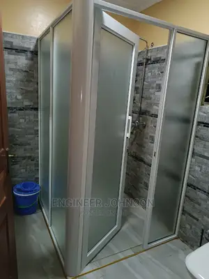 Hinged Door Shower Cubicle