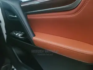 Lexus LX 2018 White