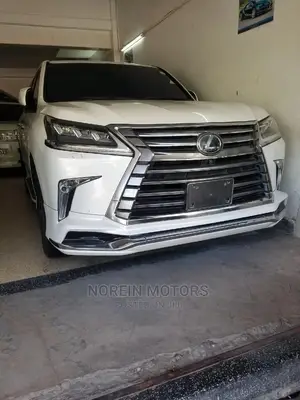 Lexus LX 2018 White
