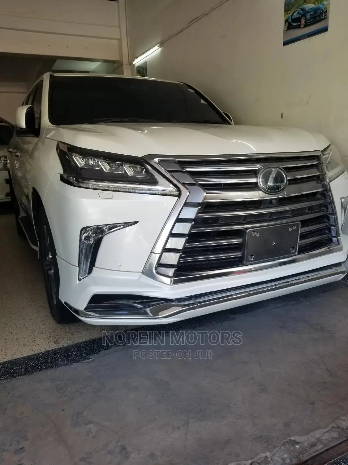 Lexus LX 2018 White
