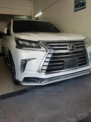 Lexus LX 2018 White