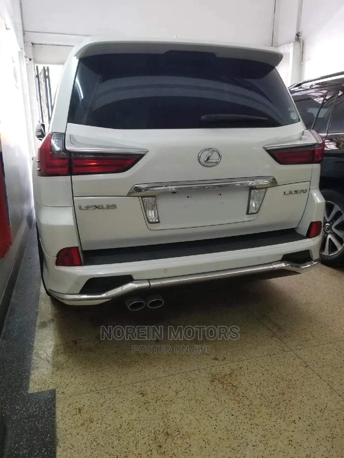 Lexus LX 2018 White
