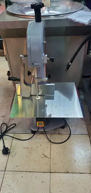 Born Saw Machine
