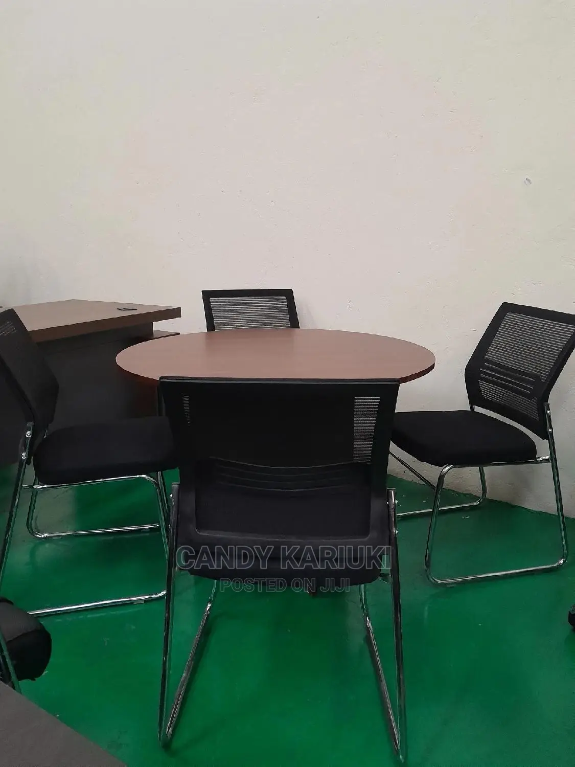 4 Seater Meeting Set Up