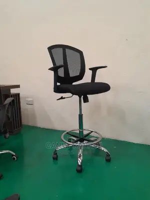 Comfy Bank Cashier Chair