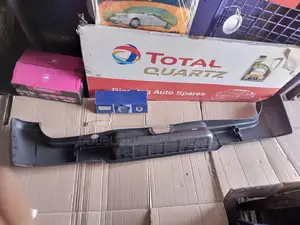 Rear Bumper Toyota Hiace 1993/5l/Shark
