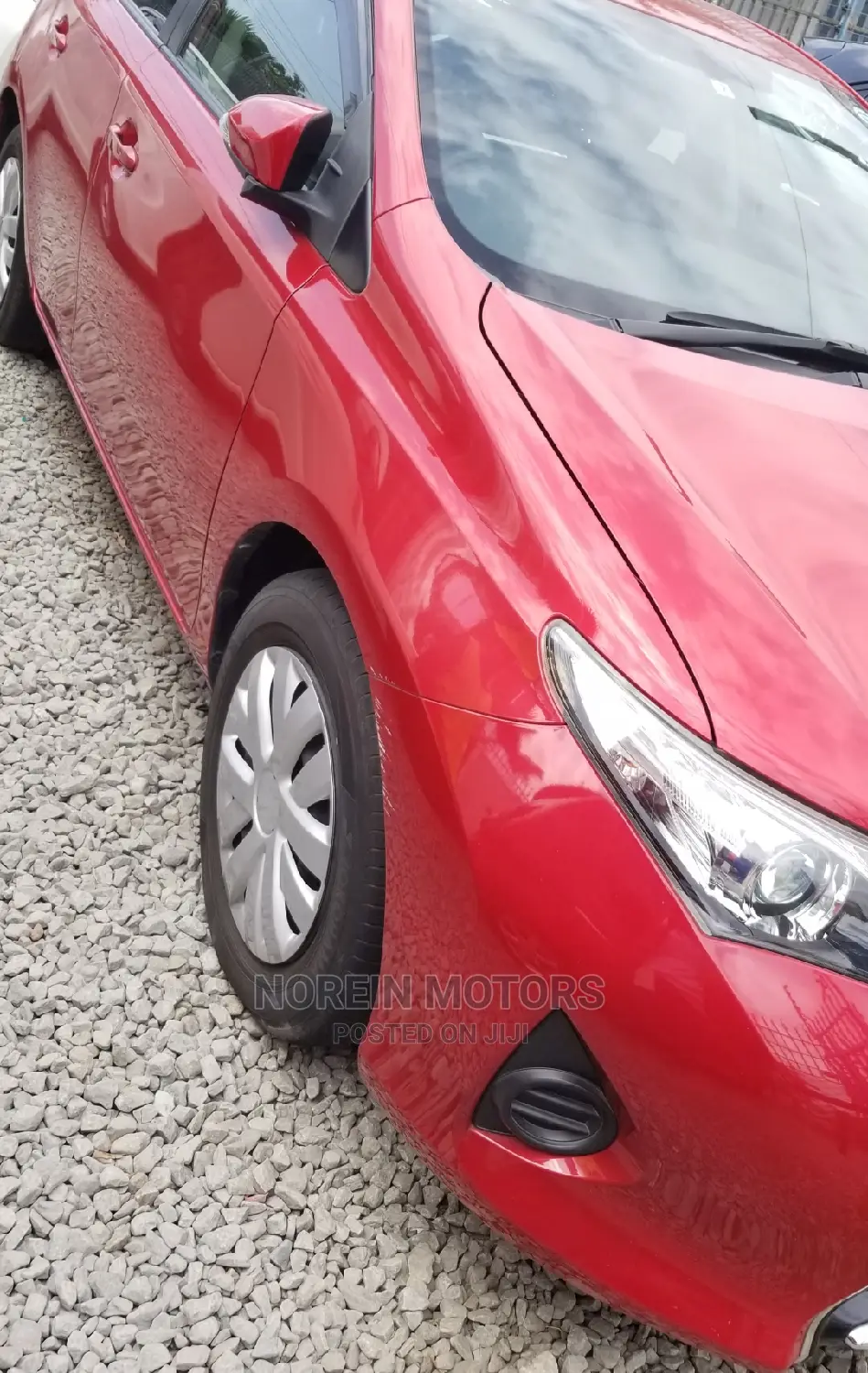 Toyota Auris 2016 Red