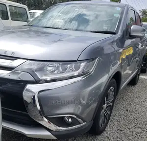 Mitsubishi Outlander 2015 Gray