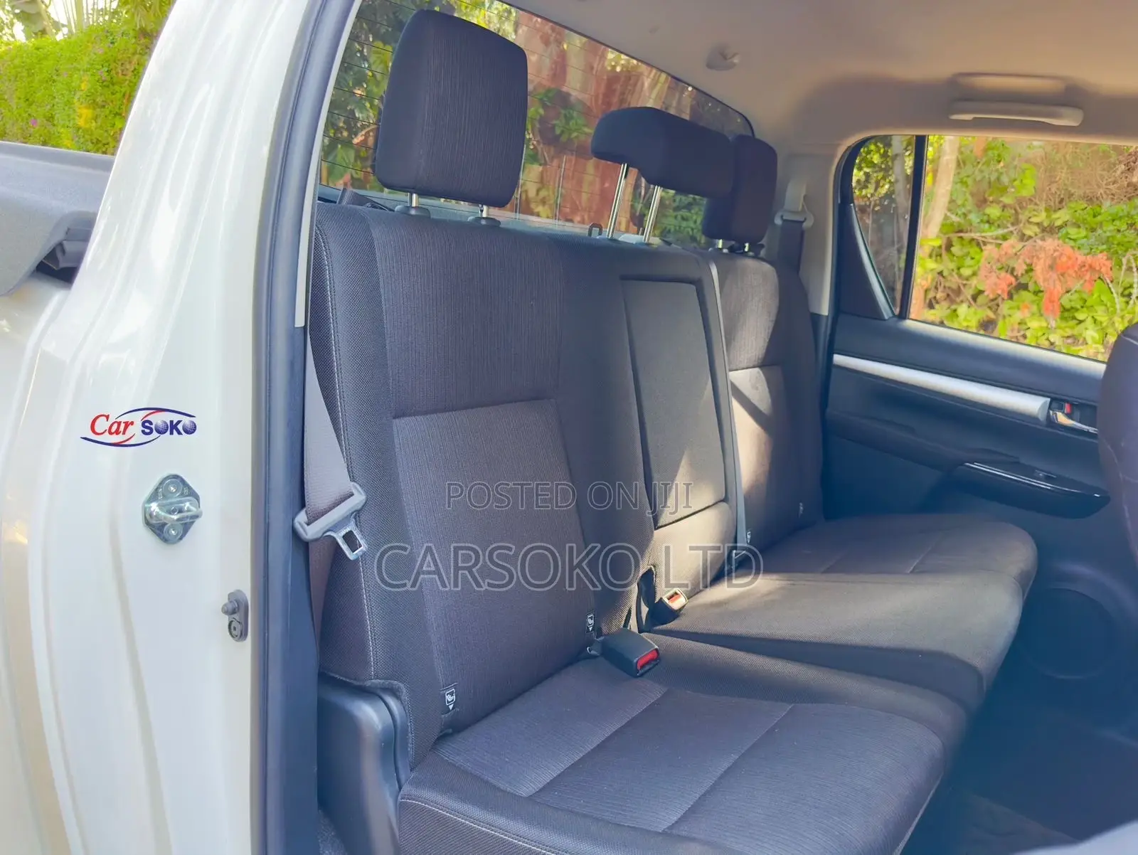 Toyota Hilux 2018 White