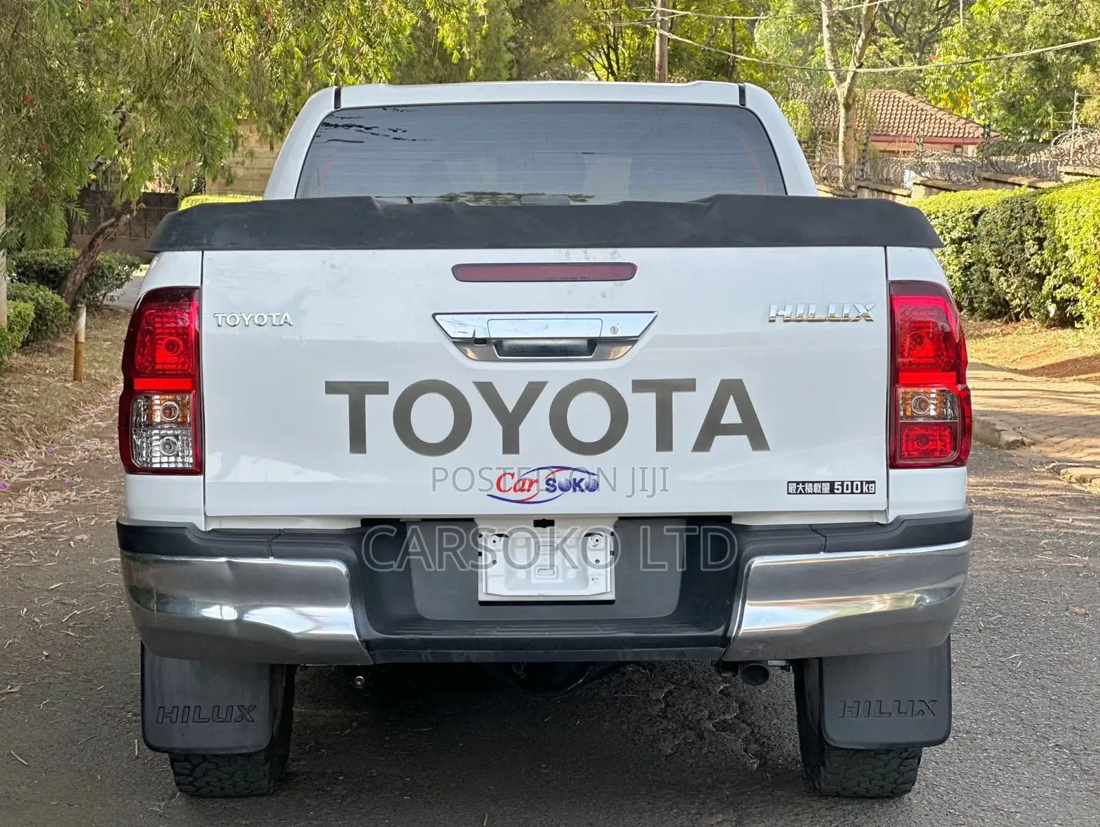 Toyota Hilux 2018 White