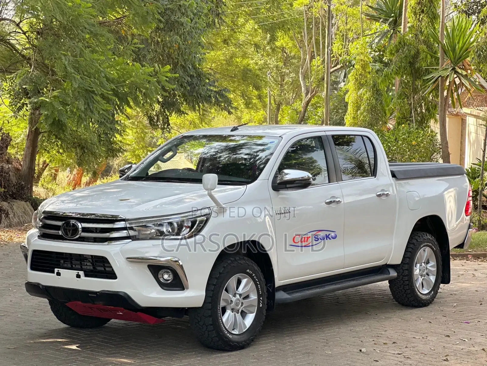 Toyota Hilux 2018 White