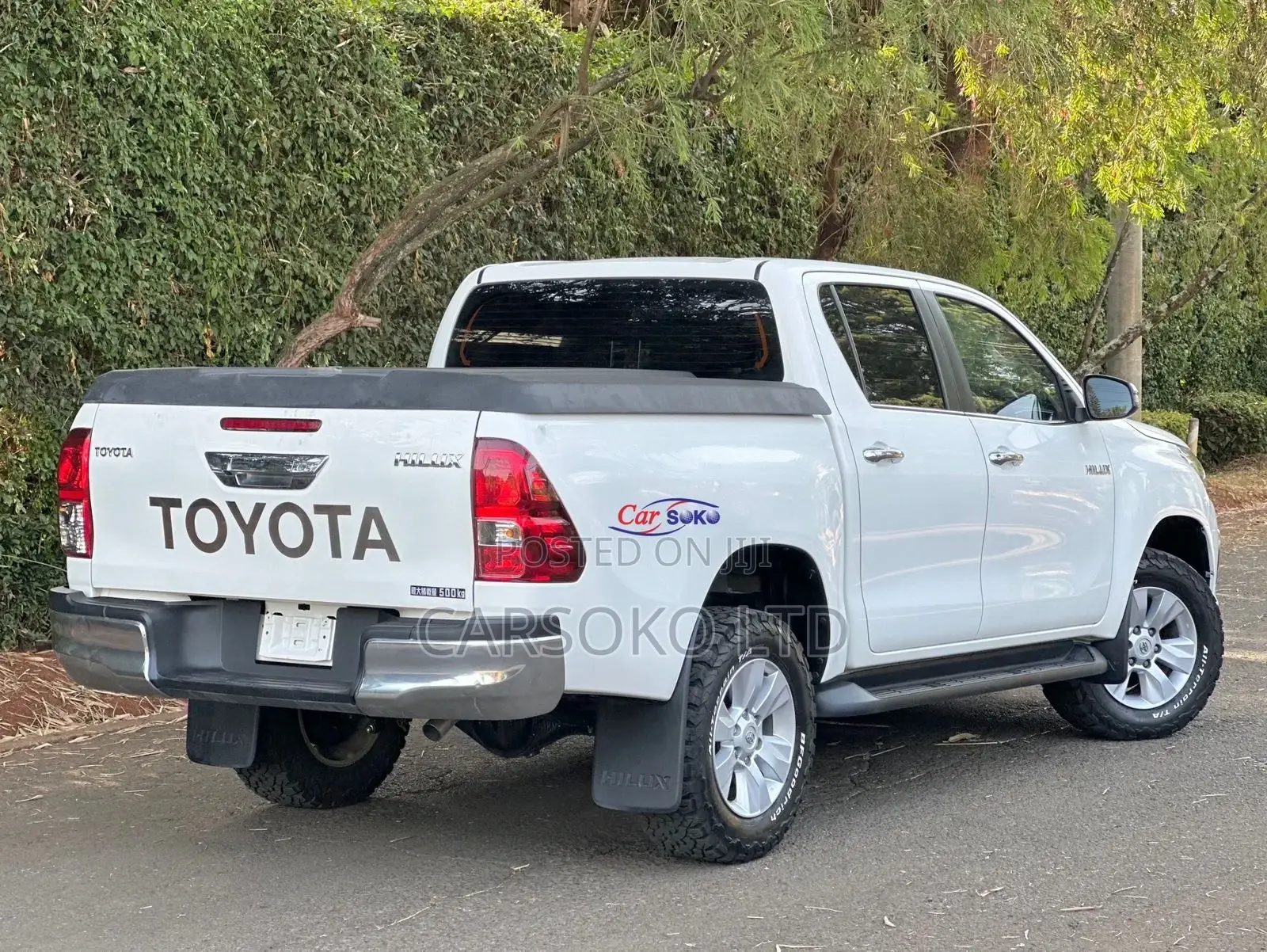 Toyota Hilux 2018 White