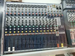 Soundcraft Efx 12 Plain Mixer