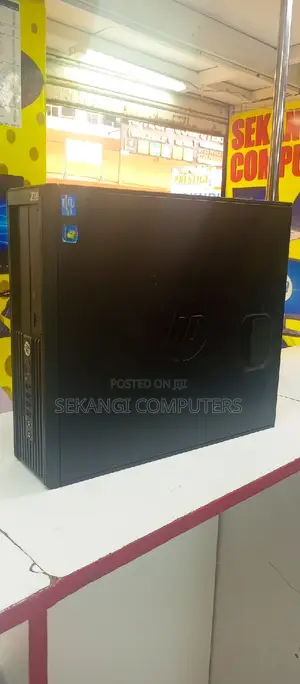 Desktop Computer HP Z220 8GB Intel Xeon HDD 500GB