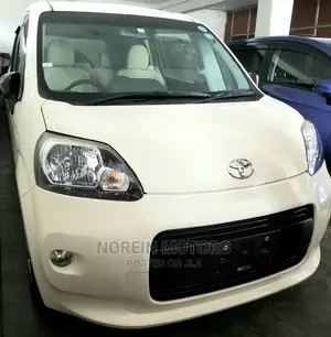 Toyota Porte 2015 Pearl