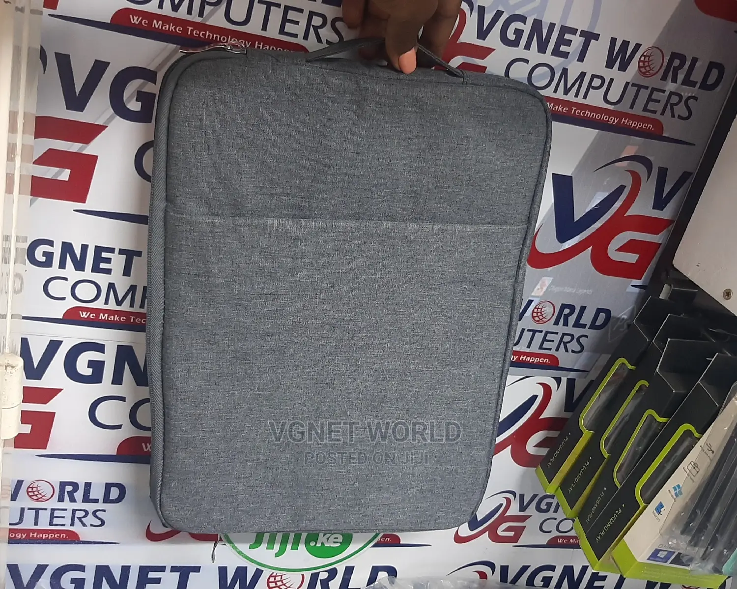 Good Quality Padded Laptop Sleeve With Handle and Side Pocke
