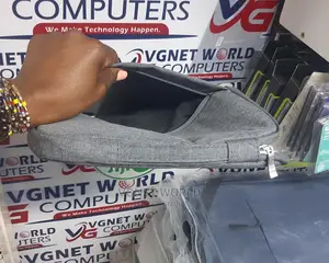 Good Quality Padded Laptop Sleeve With Handle and Side Pocke