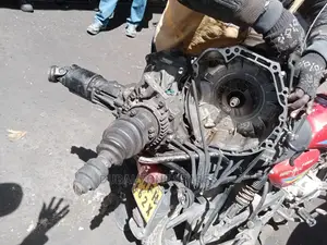 Qg15 Gearbox Nissan B15 Available 2 2wheel Drive Available.
