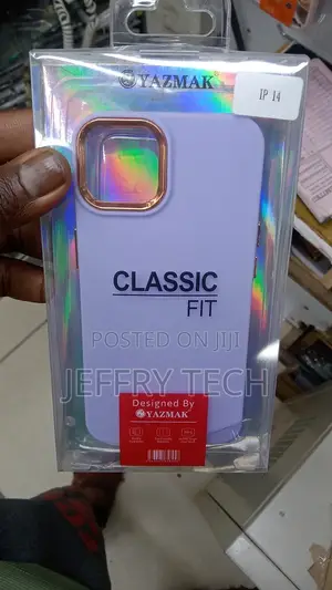 Classic Fit Cases iPhone 14