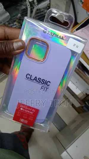 Classic Fit Cases iPhone 14