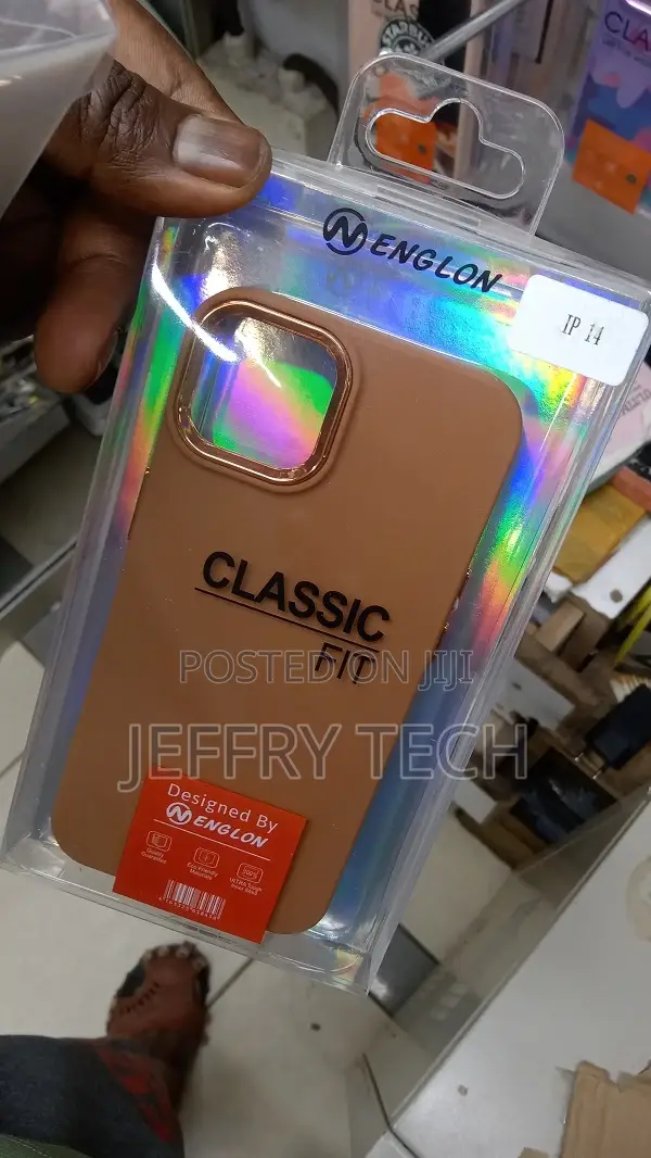 iPhone 14 Classic Fit Case