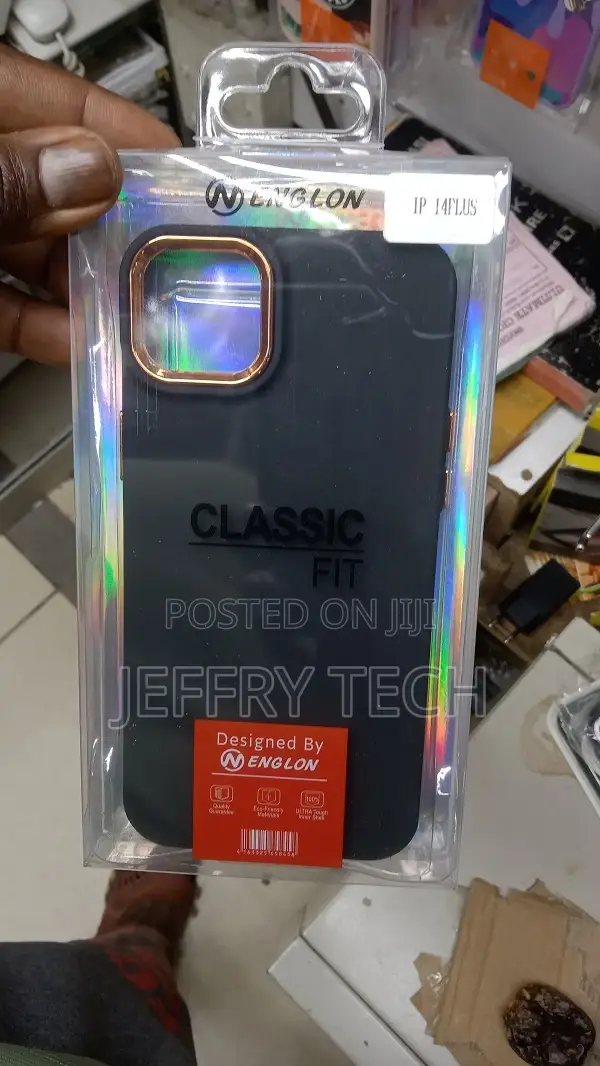 iPhone 14 Plus Classic Fit Black Case