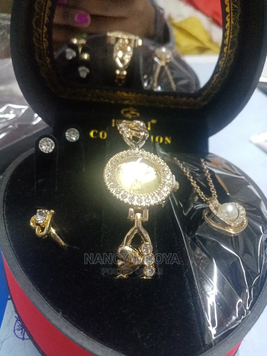 4 in 1 Gift Set With Free Gift Box Mirror.
