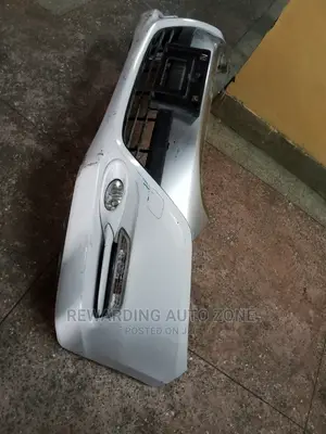 Honda Insight 2009 Front Bumper.