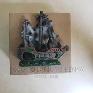 Aquarium Ship Deco