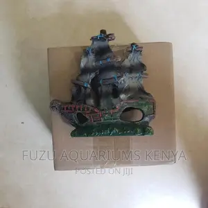 Aquarium Ship Deco